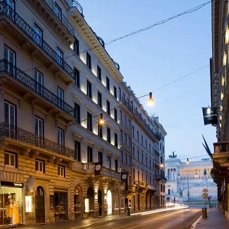 Via Del Corso 4* Roma