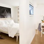 فندق مبيت وإفطار فيا ديل كورسو هوم