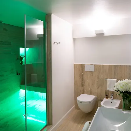 Via Del Corso 4* Řím